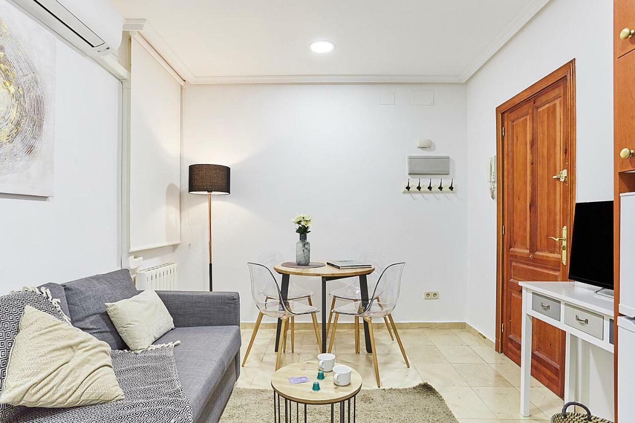 Leeways Apartment II In Gran Via Мадрид Екстериор снимка