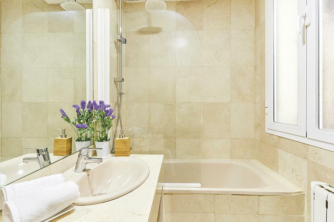 Leeways Apartment II In Gran Via Мадрид Екстериор снимка